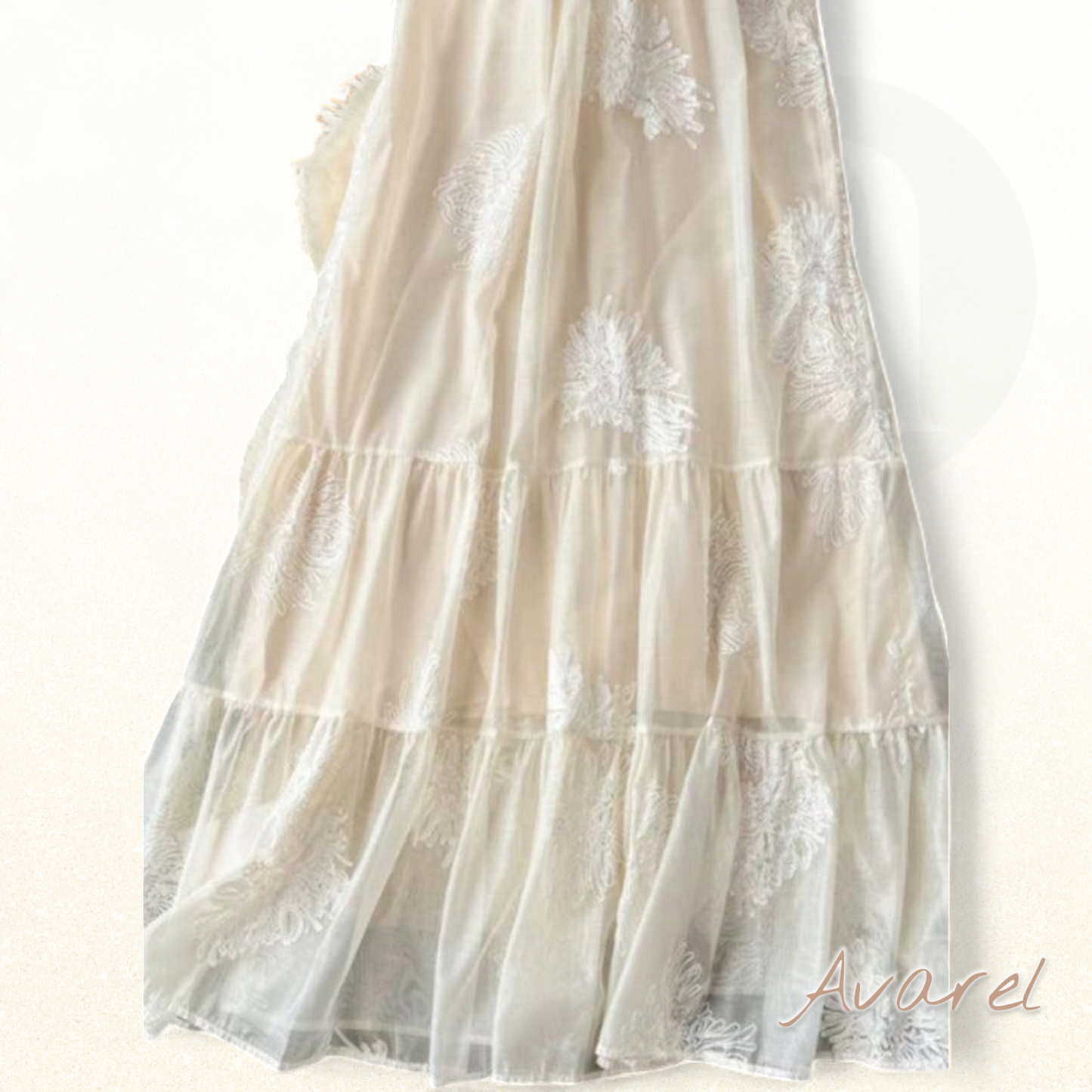 Stilvolles schwarzes Baumwollkleid mit einzigartigen Schulterseiten – Perfekt für einen eleganten Sommerlook