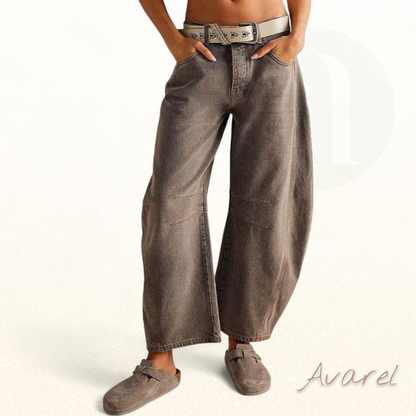 Dame Jeans im Trend mit mittelhoher Taille – modernes Design und unvergleichlicher Komfort für dini Alltag