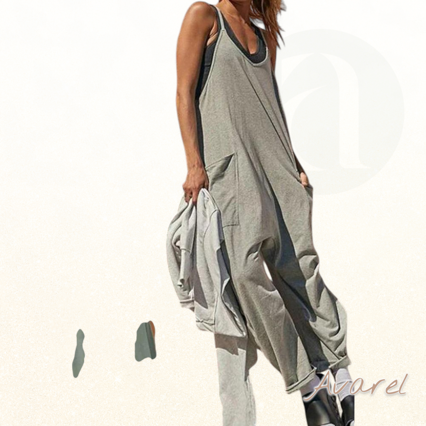 Eleganter einfarbiger Jumpsuit mit V-Ausschnitt und praktische Täsch