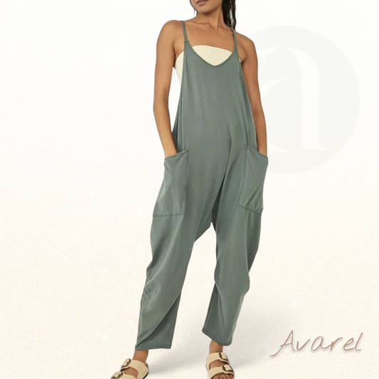 Eleganter einfarbiger Jumpsuit mit V-Ausschnitt und praktische Täsch