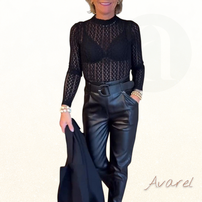 Hochwertiger usgschniidener, dehbarer Strick für stilvolle Look