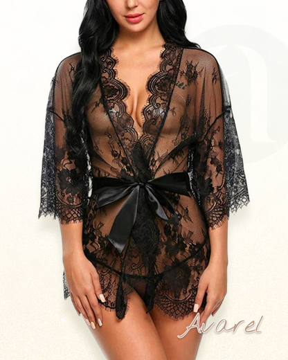 Stilvolle einfarbigi Spitze-Pyjama für Damen