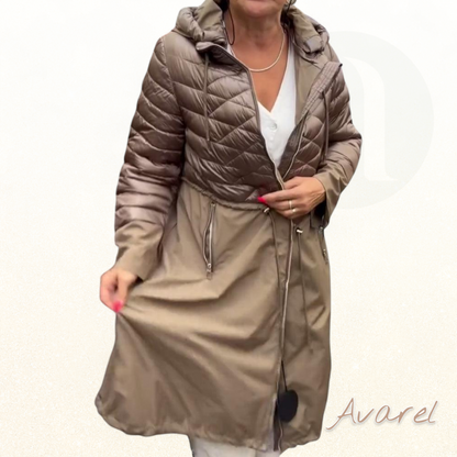 Warmligi, lang gesteppte Jacke mit bequeme Kapuze für maximale Komfort