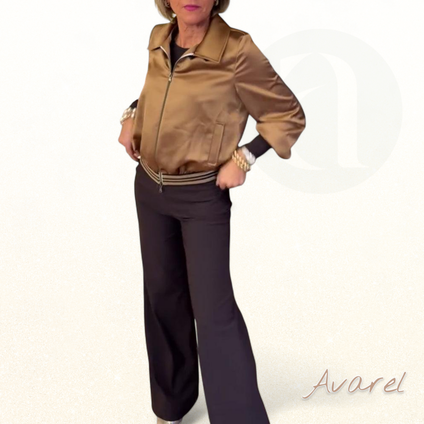 Chic schimmernde, kurze Revers-Mantel in Trend