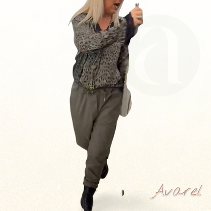 Bequemi einfarbigi Freiziehose mit praktischem Kordelzug