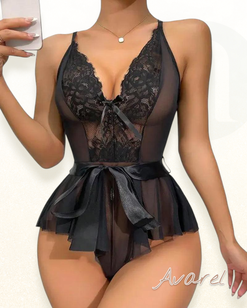 Verführerische Body mit Schleife und Spitze für einen sinnliche Look