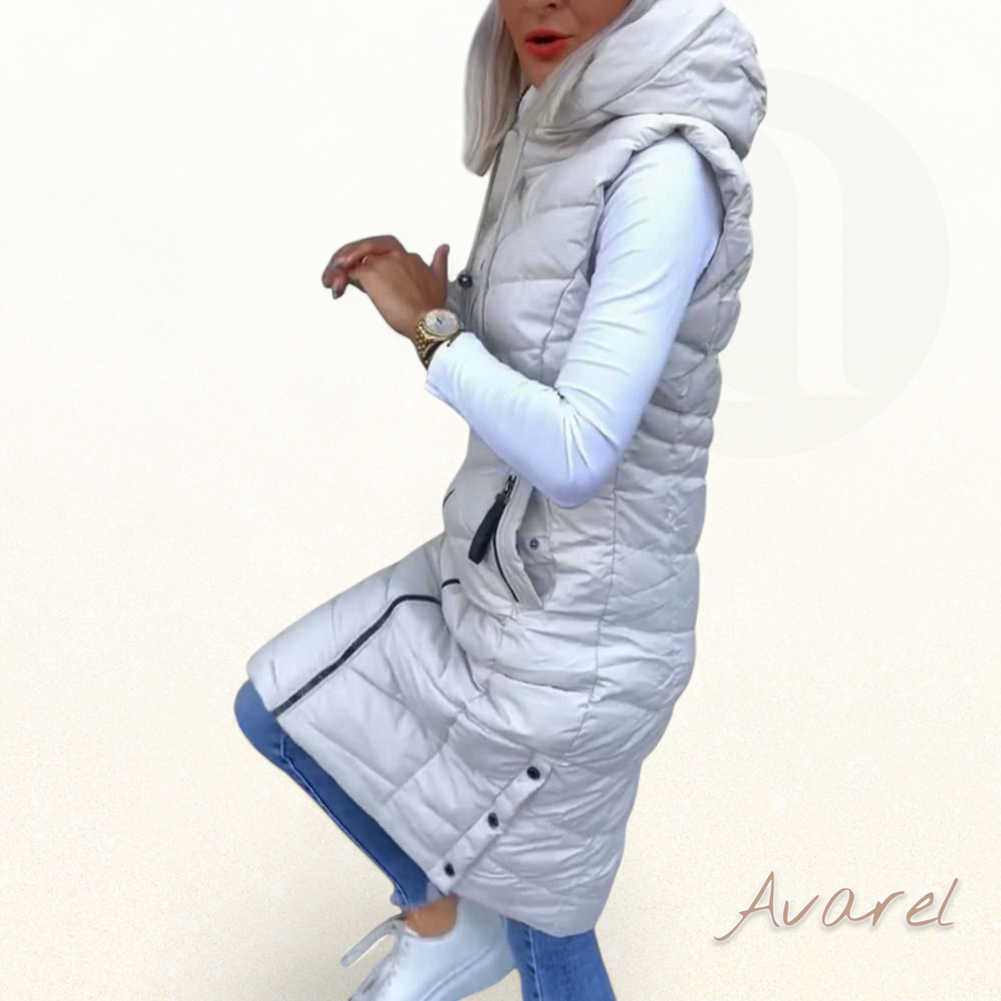 Stylisch ärmellosi Steppjacke mit Kapuze und praktischem Reissverschluss für e lässige Look