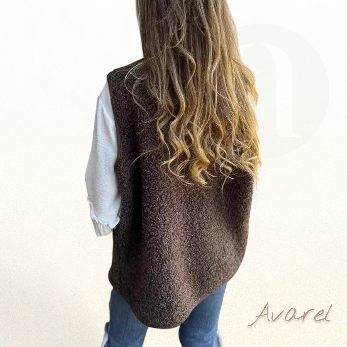 Eleganti Damen-Wäsch für dä Herbscht mit Knöpfe, churz und warm für alli Anlässe