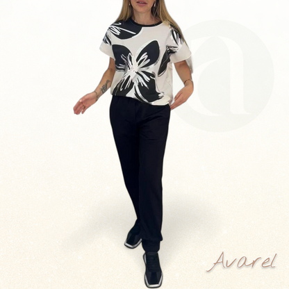 Komfortabel Damen T-Shirt mit Rundhals und blumigem Design für e stylische Look