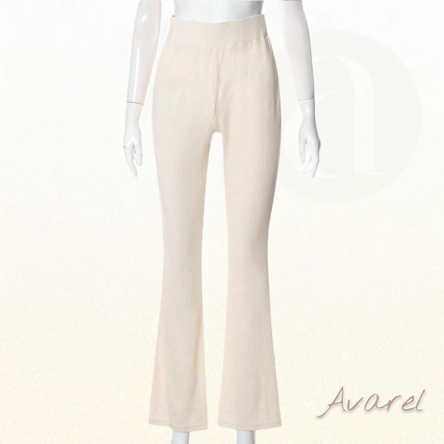 Stylisch eifarbige Slim-Fit-Hose mit modischem Micro-Flare für en eleganten Look