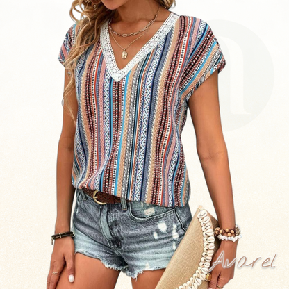 Stylisches buntes T-Shirt mit Spitze und modischem V-Ausschnitt