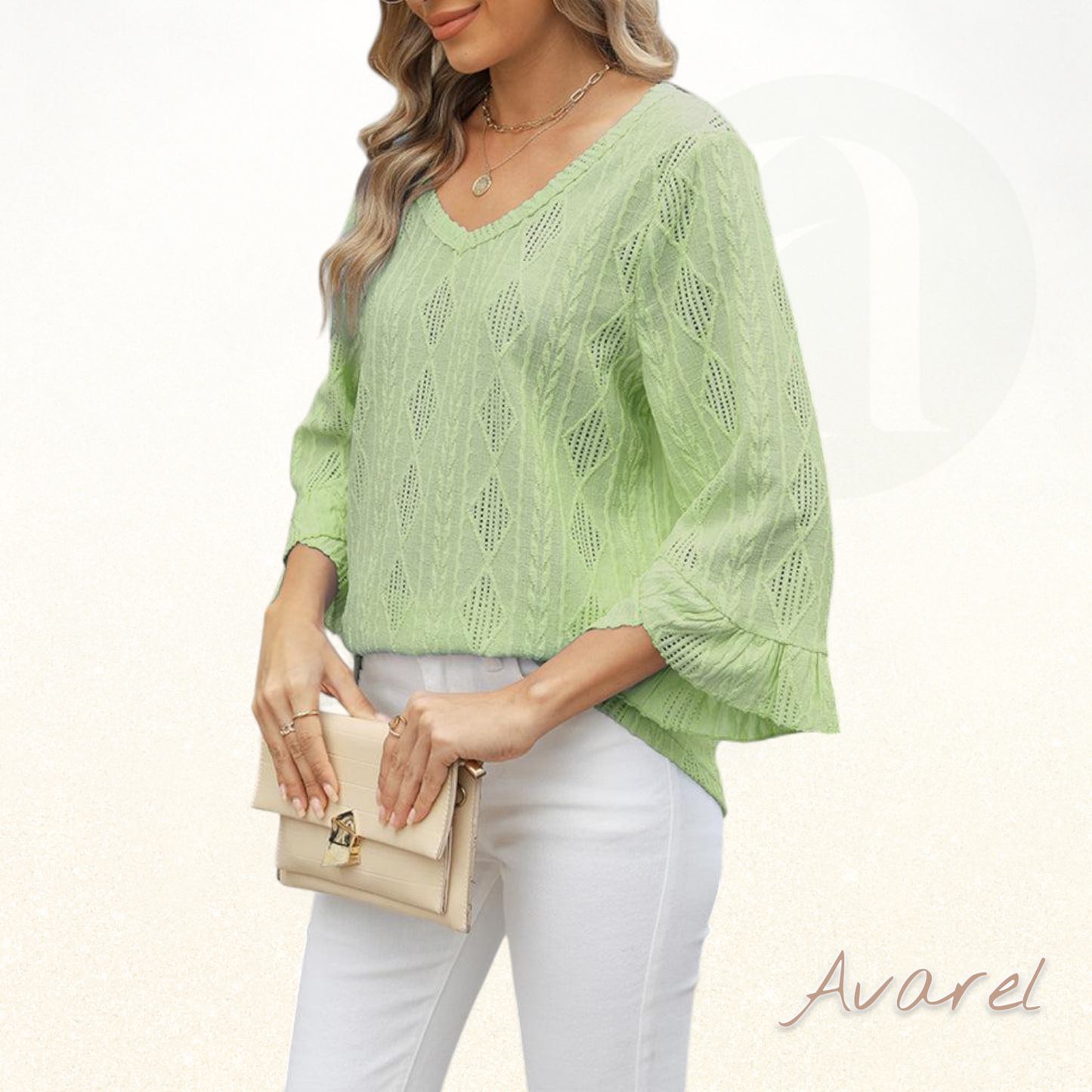 Stilvolls Oberteil mit Rautenkaromuster, elegante Hoaldetails und trendy Trompetenärmel