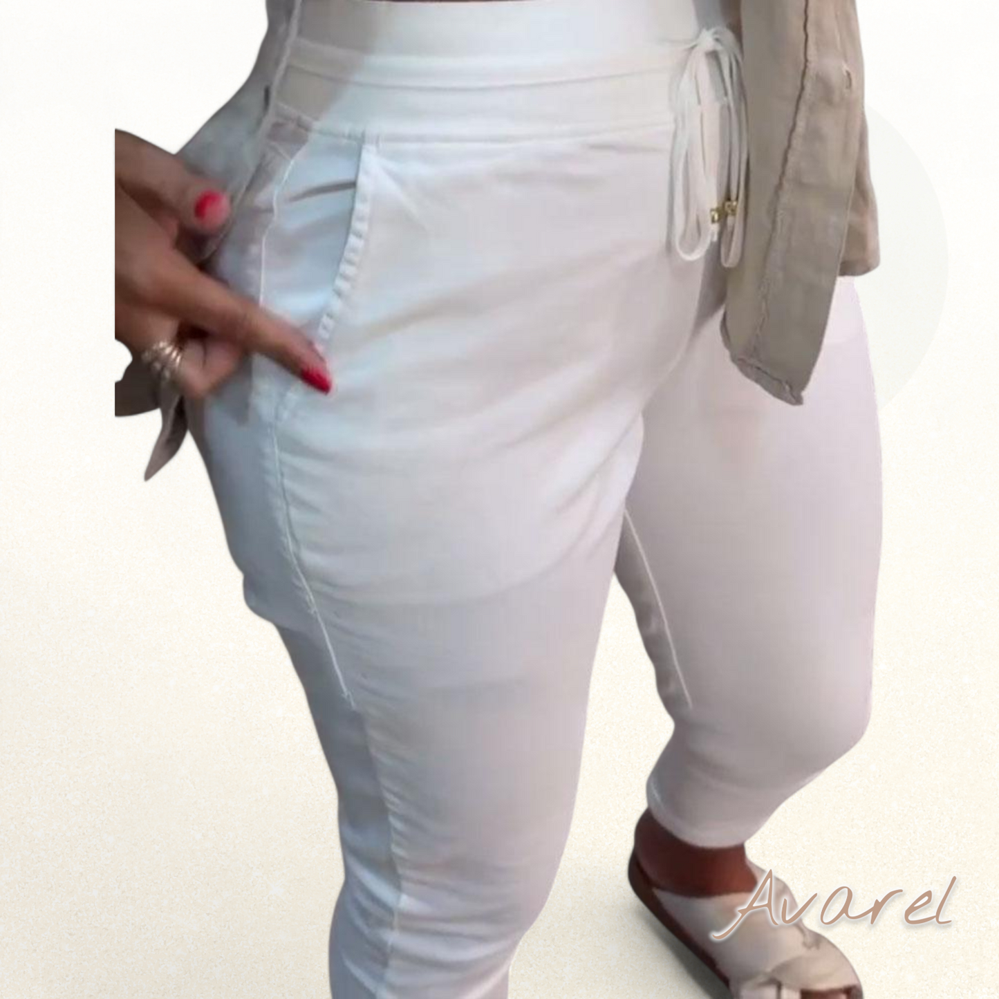 Schicke Bleistiftshose mit bequemem Kordelzug für de perfekte Look