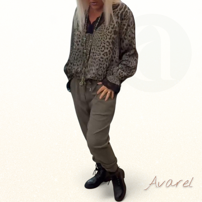 Bequemi einfarbigi Freiziehose mit praktischem Kordelzug