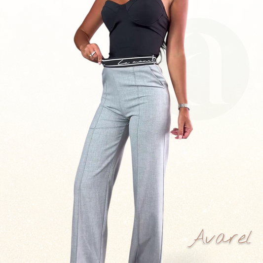 Bequemi gerade Hose in Uni-Farb mit praktische Reißverschlusstasche