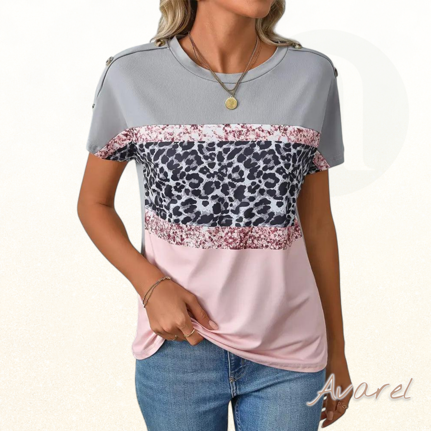 Stylischs Leopardenmuster T-Shirt mit Rundhalsausschnitt und Farbakzent